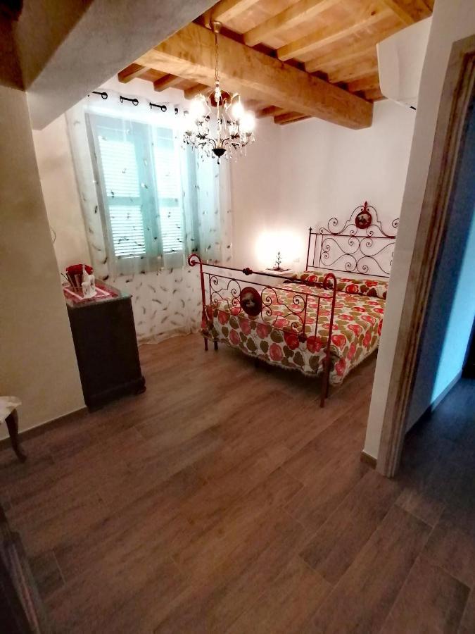 Agriturismo Montecrespini ساتورنيا الغرفة الصورة